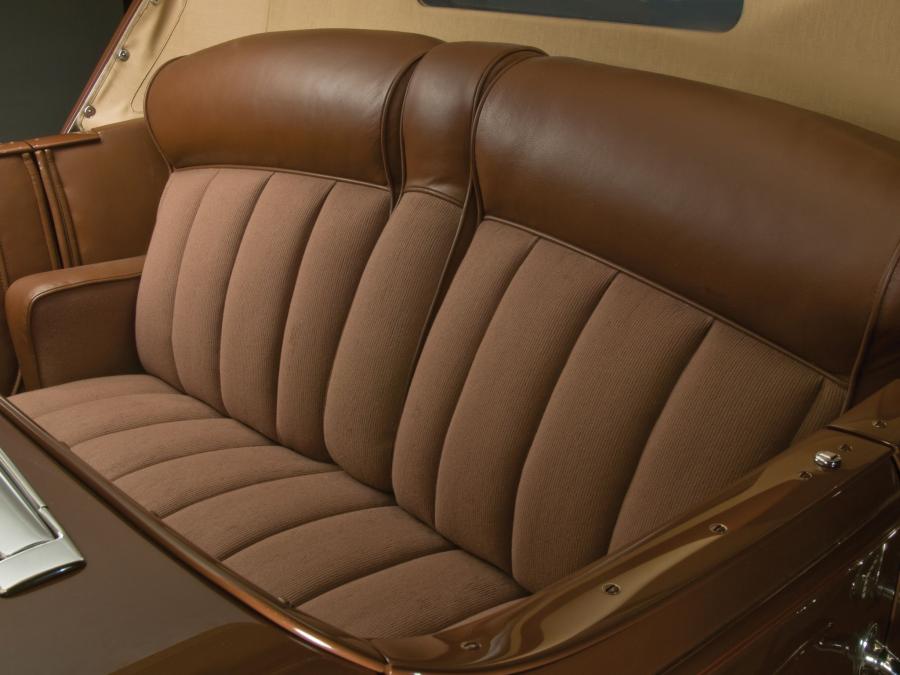  Lincoln Model KB Dual Windshield Phaeton by Brunn 1932 года  (фото 8 из 10)
